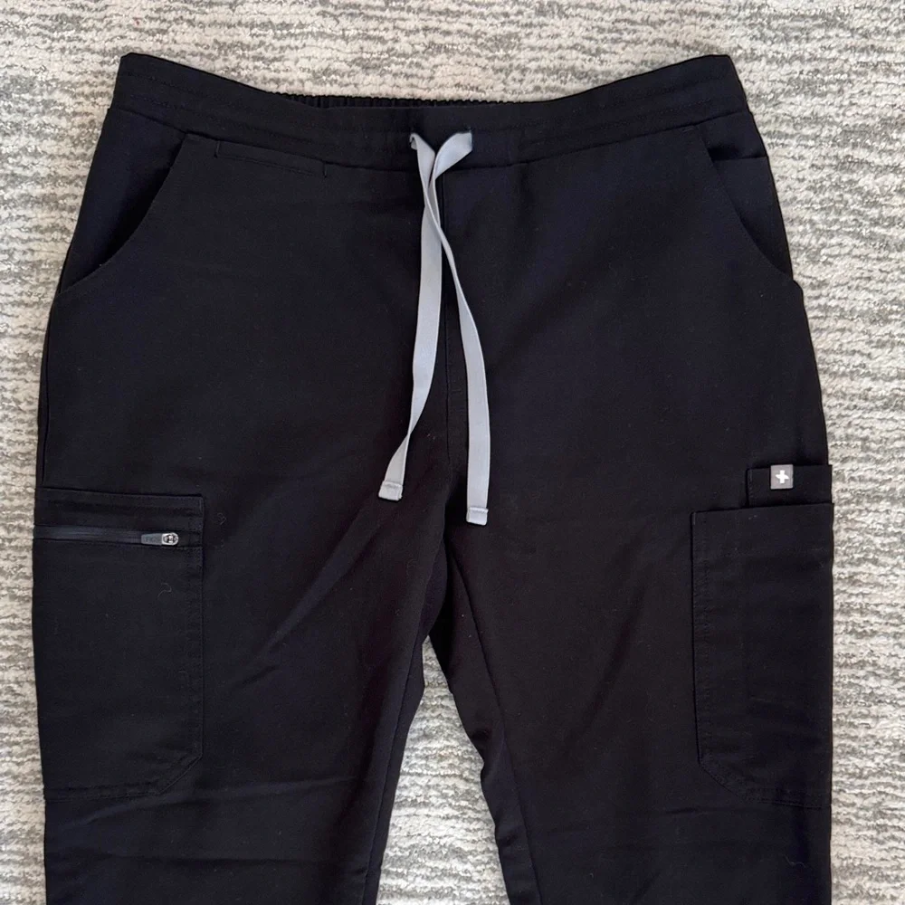 FIGS Black Drawstring Scrub Pants - Picture 2 of 9